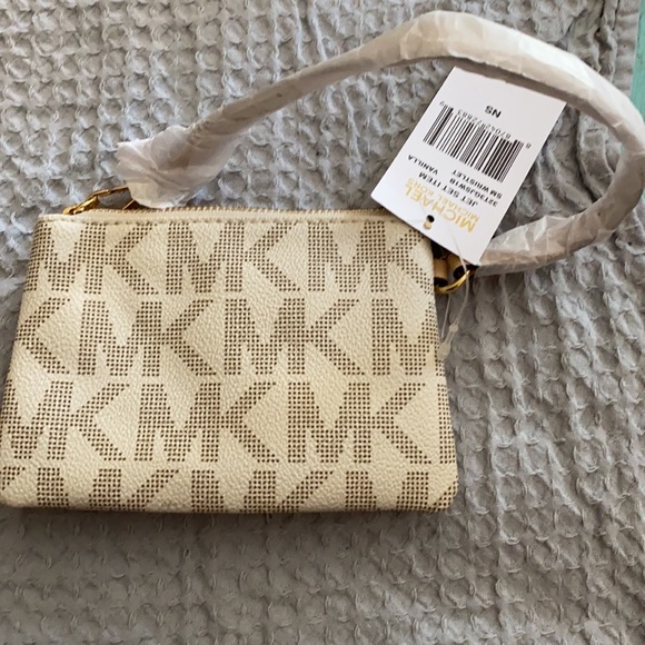 NWT Michael Kors Handbag Jet Set Small Signature Wristlet - Picture 3 of 6